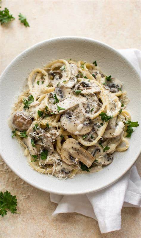 Fresh Pasta with Creamy Mushroom Sauce