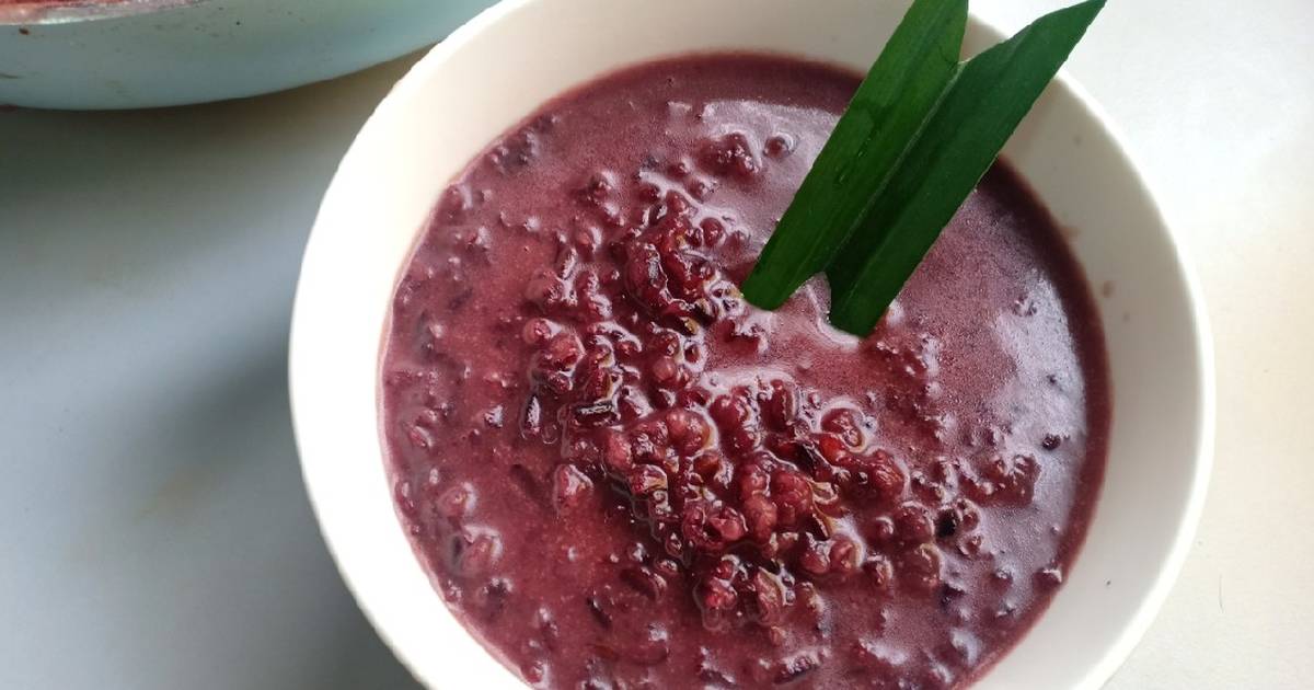 Bubur Pulut Hitam (Black Glutinous Rice Porridge)