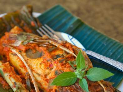 Indonesian Baked Fish in Banana Leaves with Yellow Rice