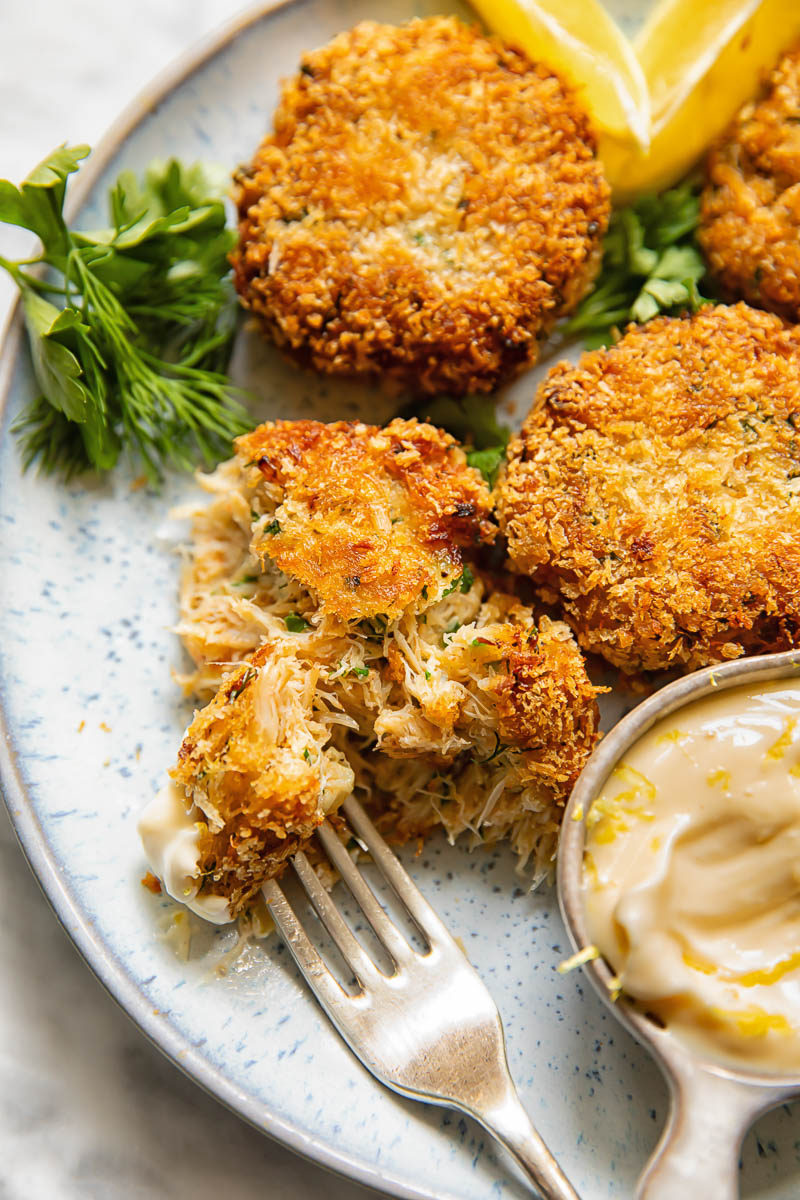 Crab Cake with Garlic Aioli