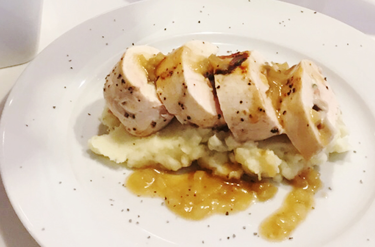 Chicken roulade stuffed with mushrooms, mashed potatoes