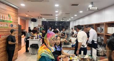 Corporate Cooking Challenge vs Fun Team Bonding: Which Fits Your Team?